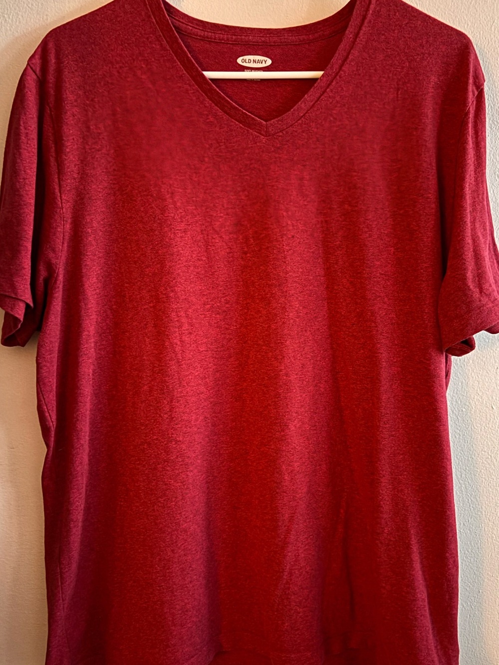 Old Navy Men's V-Neck Tee - Red